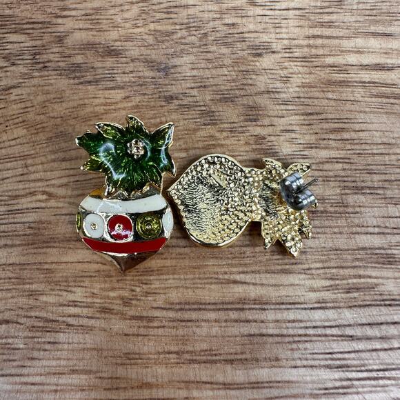 VTG Christmas Ornament Holiday Earrings Enamel Festive Fashion Stud Jewelry 90s - Picture 6 of 6